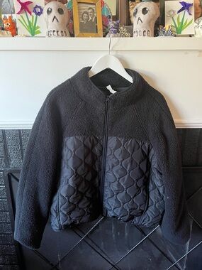 Zella Black Sherpa Full Zip Jacket with Quilted Panels size large